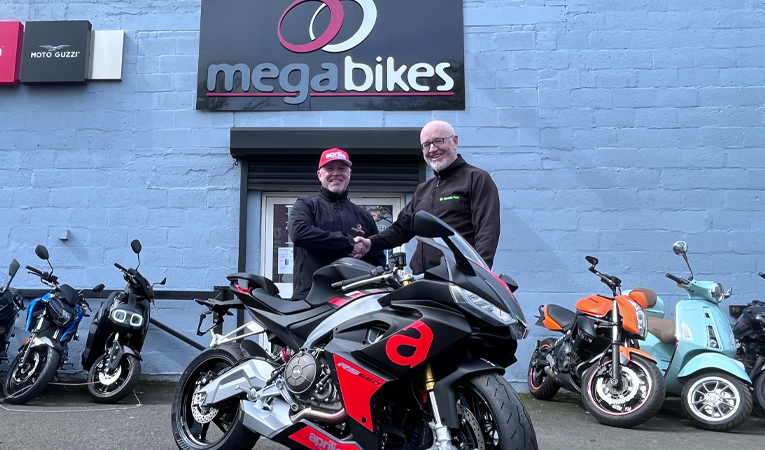 As the 2024 Principal Insurance Masters Superbike Championship got underway with pre-season testing on March 23rd & 24th, Kildare based Builders Work Solutions providers, Daracore, announced an expanded involvement with the returning championship.
 [...]